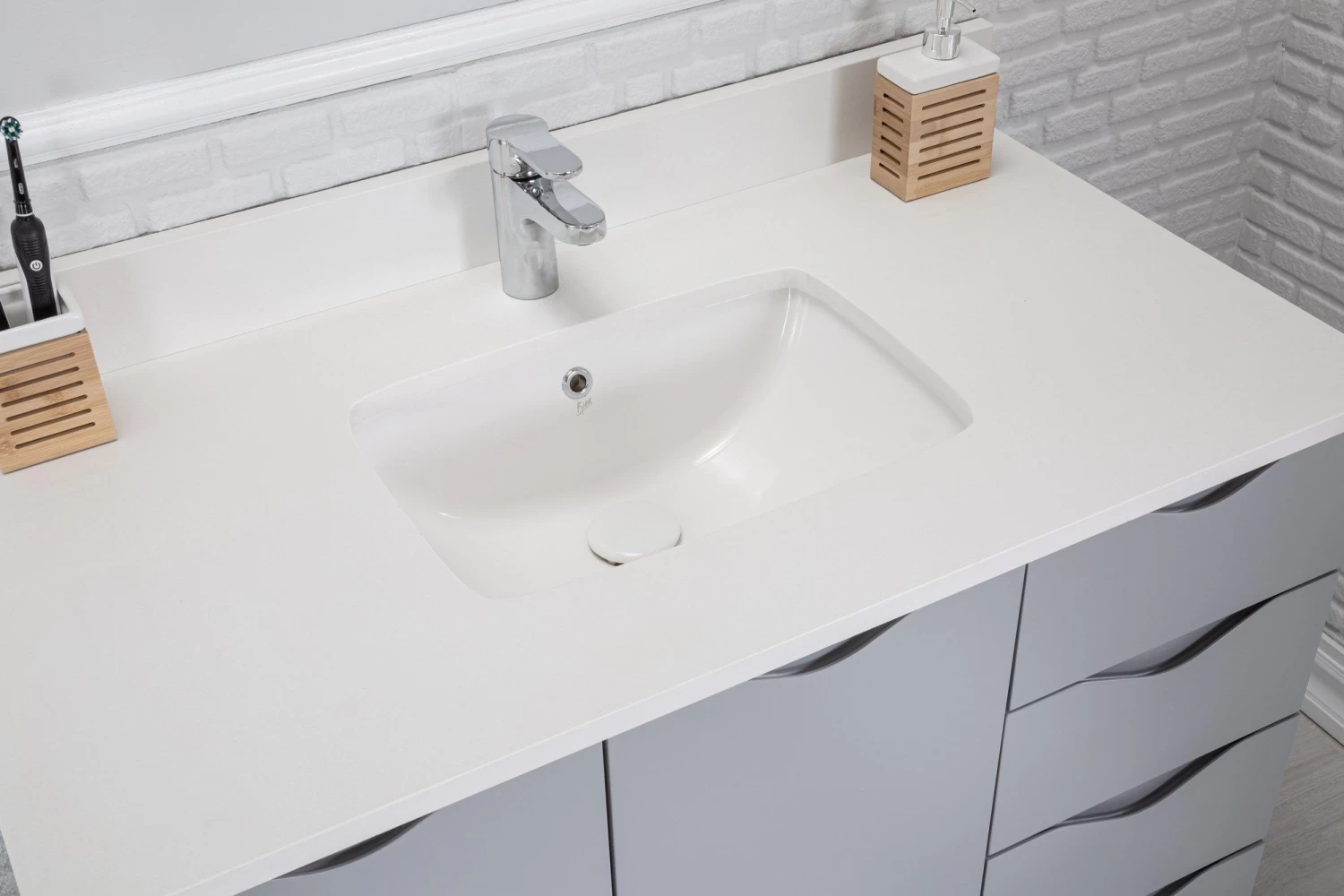 Jussara Badkamermeubelset | 2-Delig Massief Hout Ontwerp | Kwarts Aanrechtblad | Grijs 6 Jussara Badkamermeubelset | 2-Delig Massief Hout Ontwerp | Kwarts Aanrechtblad | Grijs - Afbeelding 4