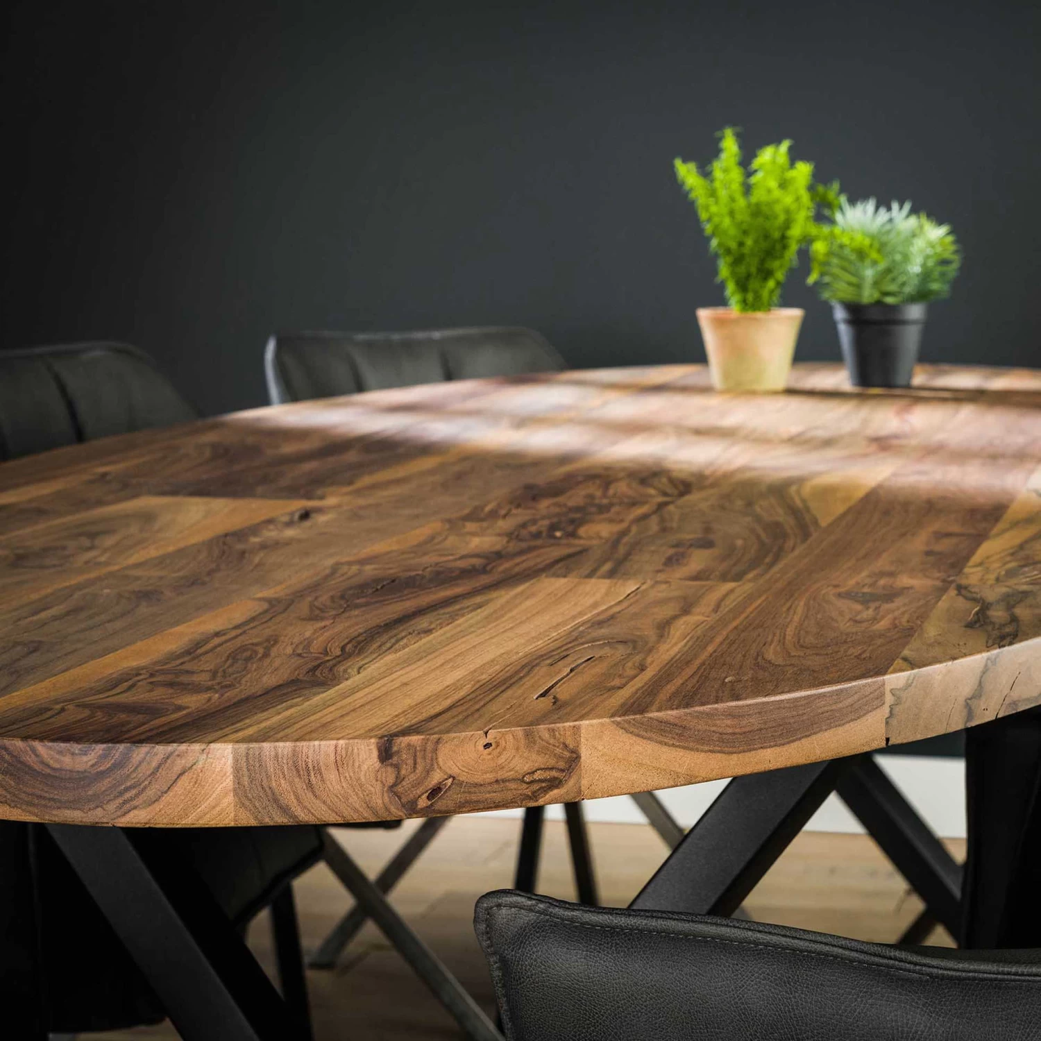 Ovale Eettafel Dahlia 270cm Notenhout 5 Ovale Eettafel Dahlia 270cm Notenhout - Afbeelding 3