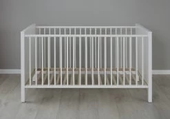 Babybed Ole | 147 X 76 X 83 Cm | Wit -Songmics Winkel Ole BZ 1839 620 01 frontal 20180822 aa11